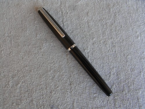 Pelikan pelikano penna - pelikano,